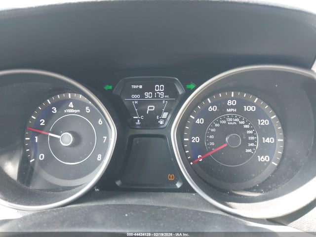 HYUNDAI ELANTRA GLS - 7