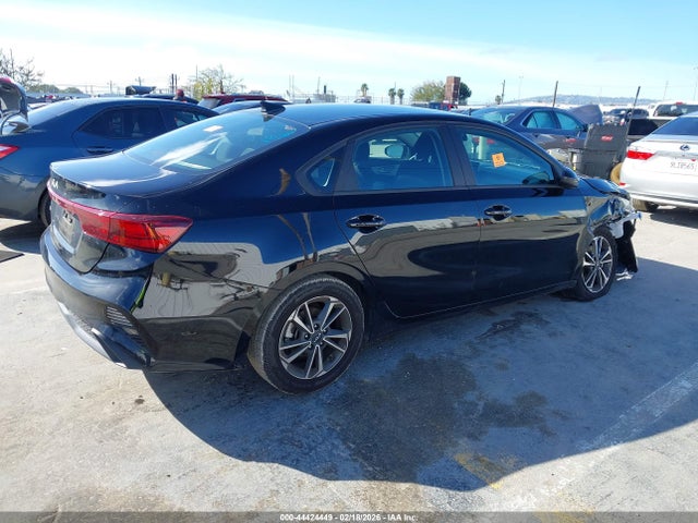 KIA FORTE LXS - 4