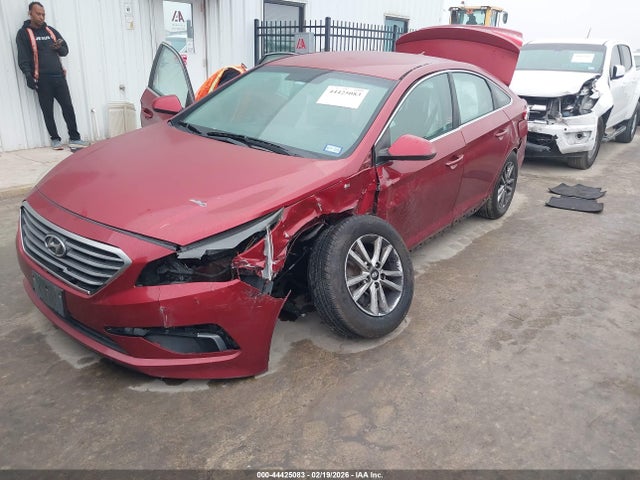 HYUNDAI SONATA SE - 2