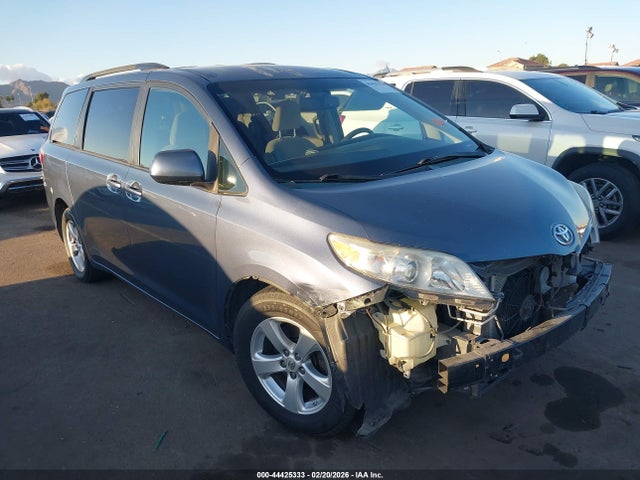 2015 TOYOTA SIENNA LE 8 PASSENGER