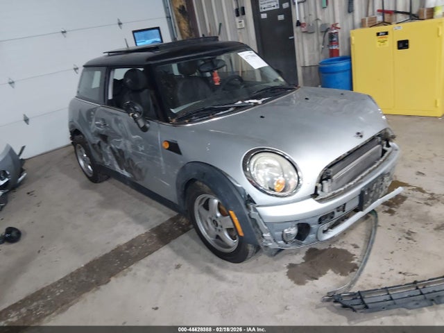 2010 MINI COOPER 