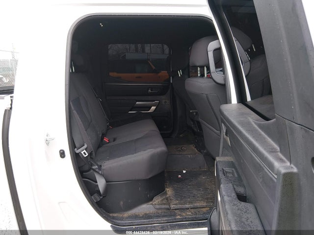 TOYOTA TUNDRA - 8