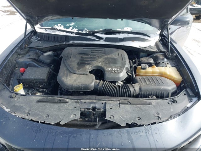 DODGE CHARGER SXT - 10