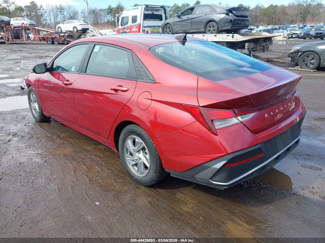 HYUNDAI ELANTRA SE - 3