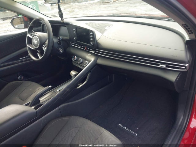 HYUNDAI ELANTRA SE - 5