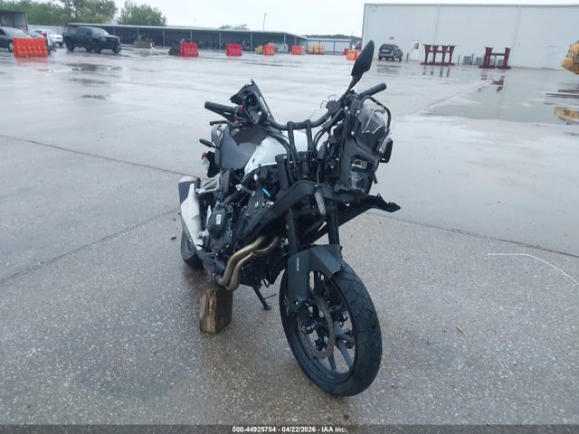 2025 HONDA CB500 XA