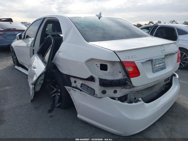 MERCEDES-BENZ E-CLASS - 6