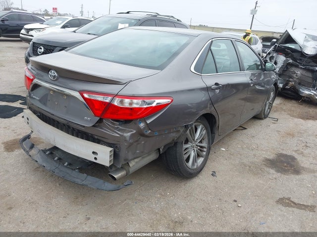 TOYOTA CAMRY - 4