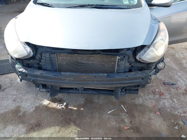 HYUNDAI ELANTRA GT - 6