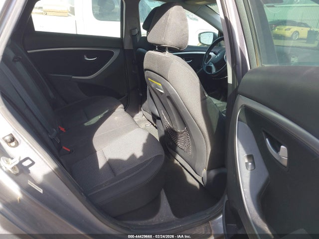 HYUNDAI ELANTRA GT - 8