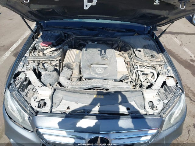 MERCEDES-BENZ E-CLASS - 10