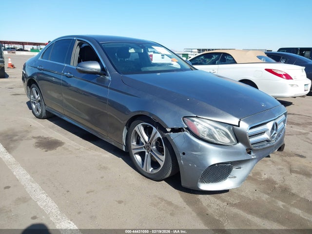 MERCEDES-BENZ E-CLASS - 1