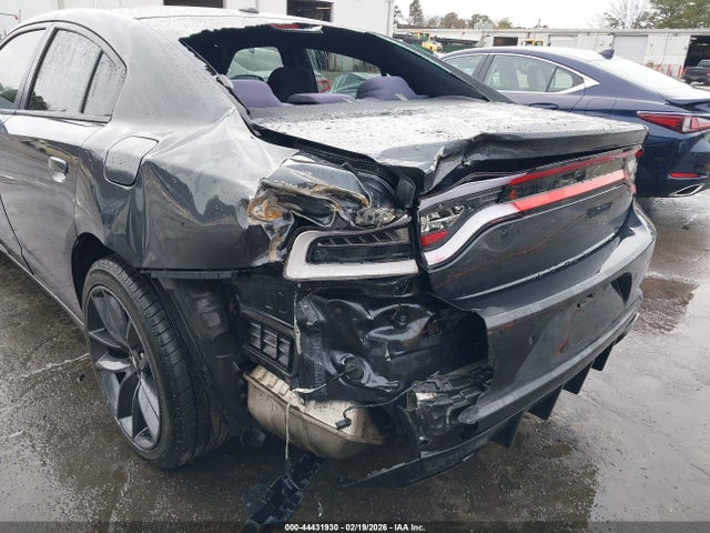 DODGE CHARGER SE - 6