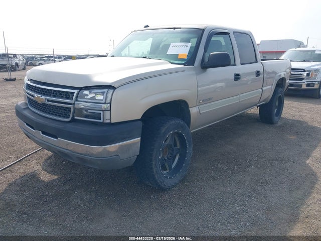 CHEVROLET SILVERADO 2500HD LS - 2