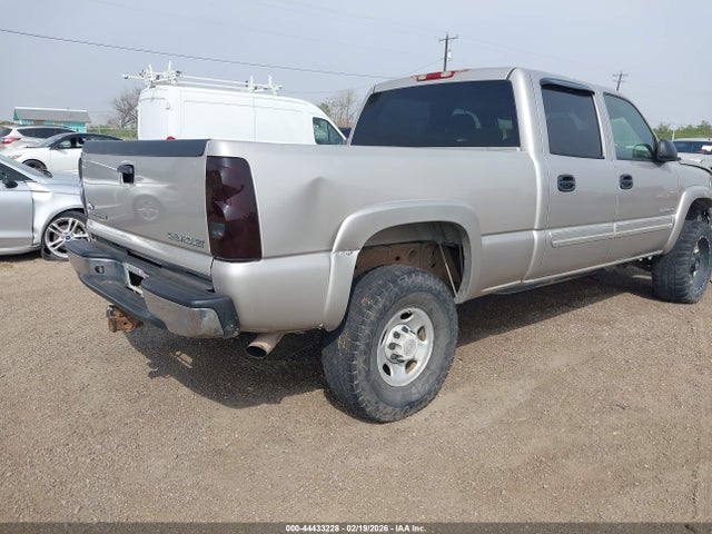 CHEVROLET SILVERADO 2500HD LS - 4