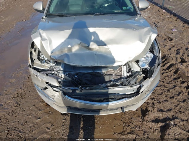 CHEVROLET CRUZE 2LT AUTO - 6