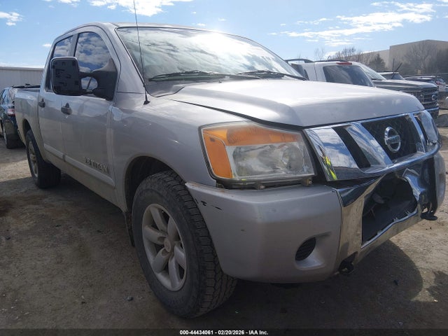 2008 NISSAN TITAN SE