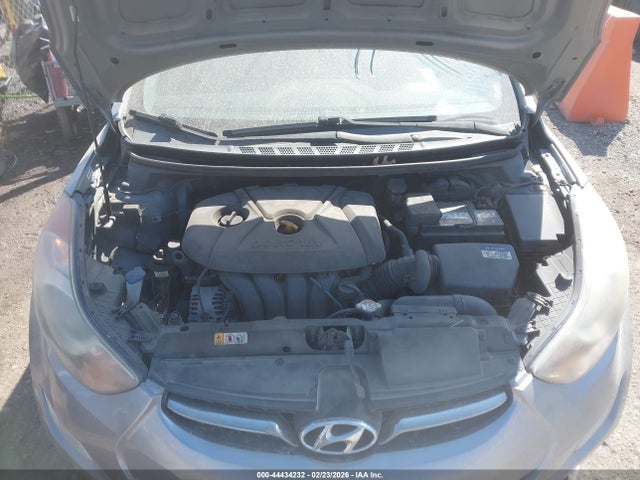 HYUNDAI ELANTRA LIMITED - 10