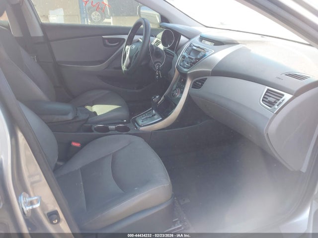 HYUNDAI ELANTRA LIMITED - 5