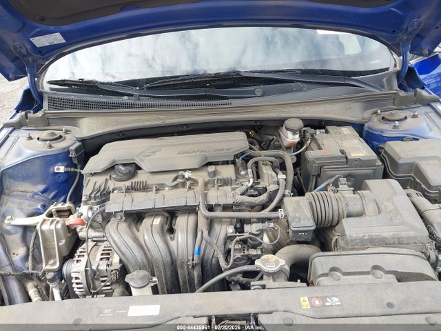 HYUNDAI ELANTRA LIMITED - 10