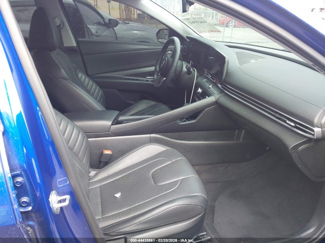 HYUNDAI ELANTRA LIMITED - 5