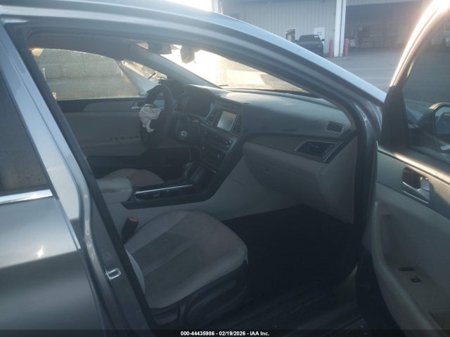 صورة 5 لـ 2016 Hyundai SONATA SE