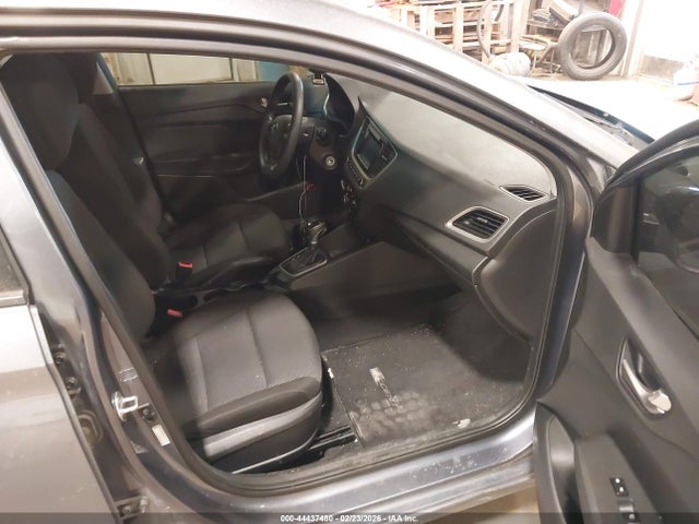 HYUNDAI ACCENT SE - 5