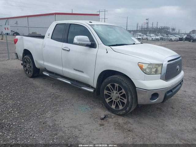 TOYOTA TUNDRA - 1