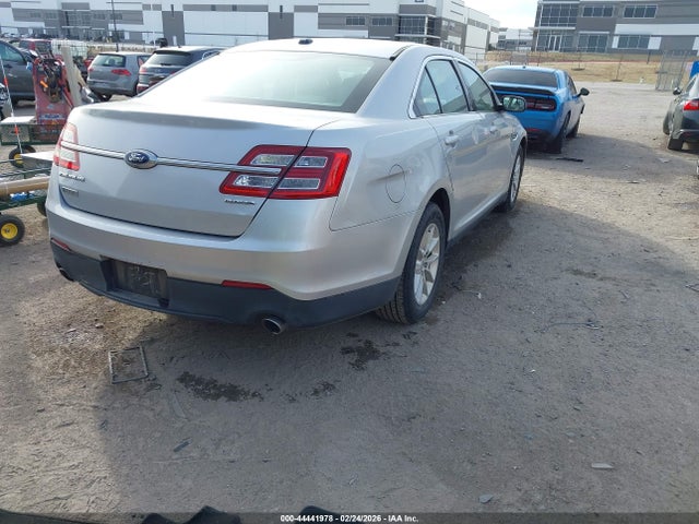 FORD TAURUS SE - 4