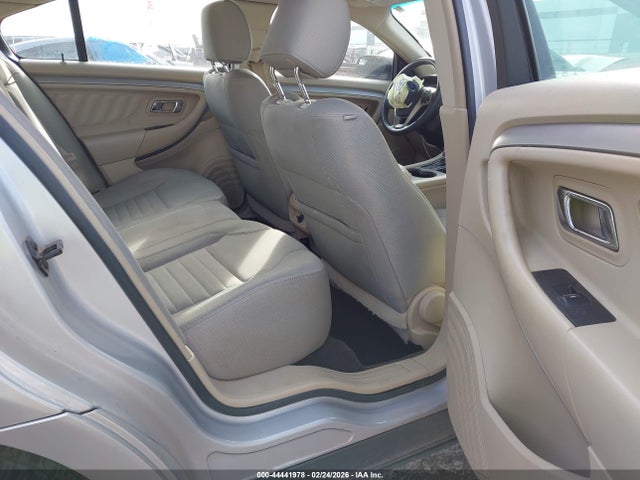 FORD TAURUS SE - 8