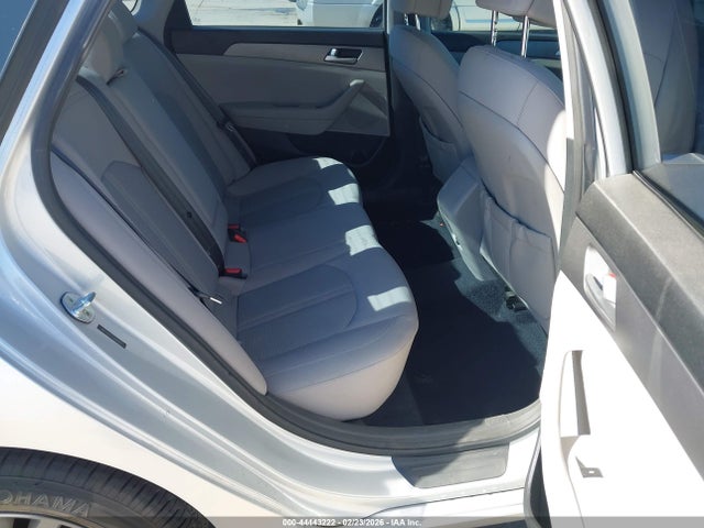 HYUNDAI SONATA SE - 8