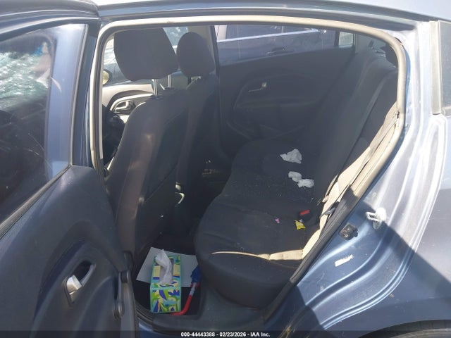 KIA RIO LX - 8