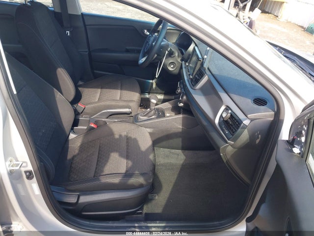 KIA RIO LX - 5
