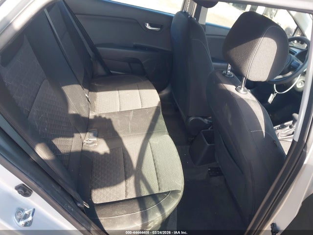 KIA RIO LX - 8
