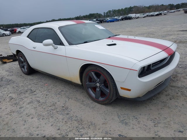 DODGE CHALLENGER SXT - 1