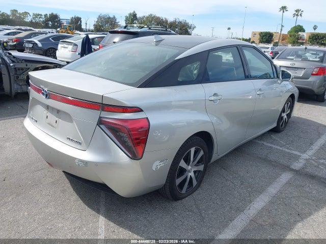 2017 Toyota MIRAI — фото 4