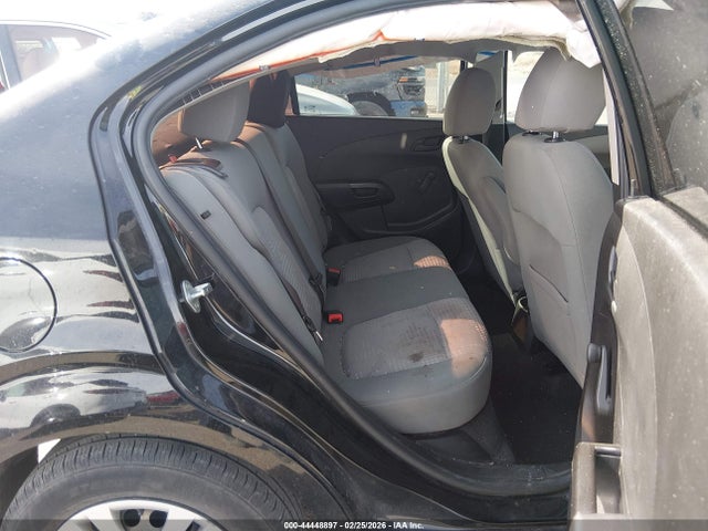 CHEVROLET SONIC LS AUTO - 8