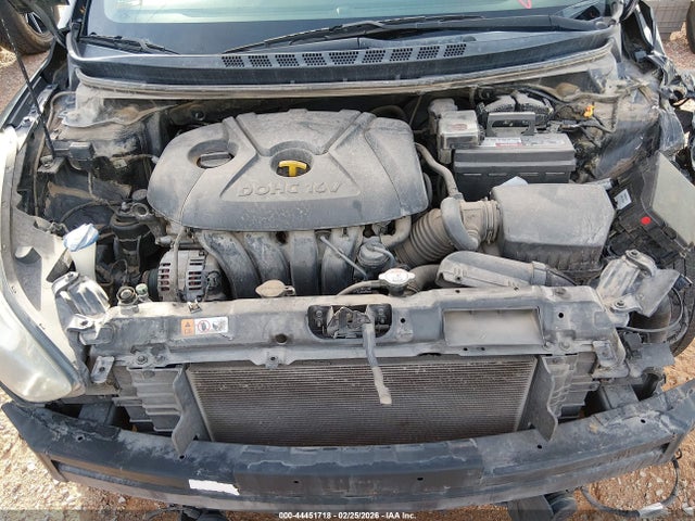 HYUNDAI ELANTRA SE - 10