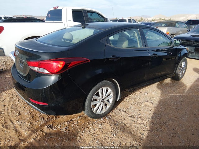 HYUNDAI ELANTRA SE - 4