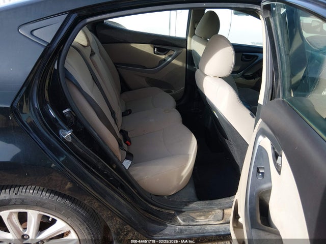 HYUNDAI ELANTRA SE - 8