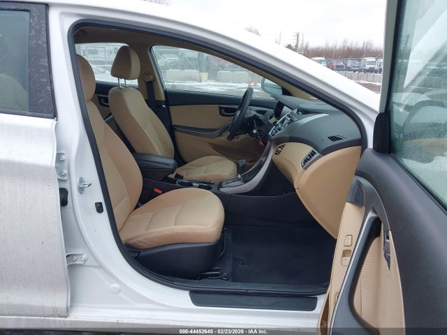 HYUNDAI ELANTRA GLS - 5