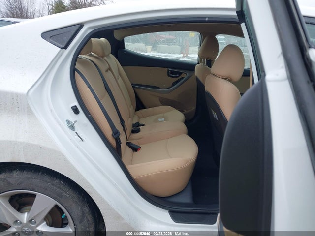 HYUNDAI ELANTRA GLS - 8