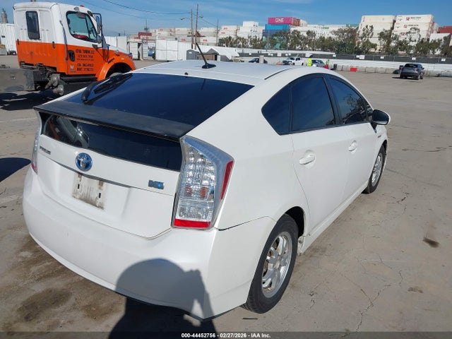 TOYOTA PRIUS - 4