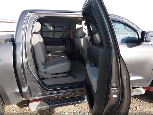 TOYOTA TUNDRA - 8