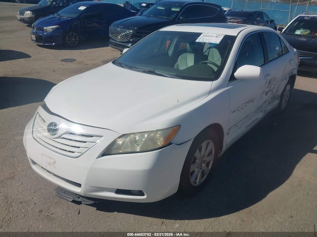 TOYOTA CAMRY - 2