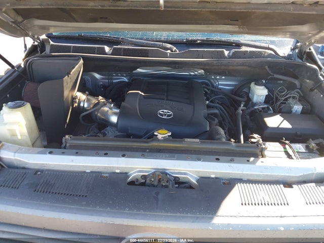 TOYOTA TUNDRA - 10