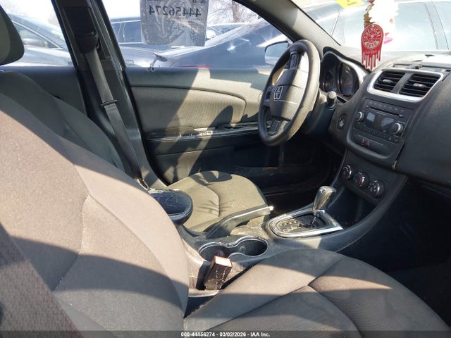 DODGE AVENGER SE - 5