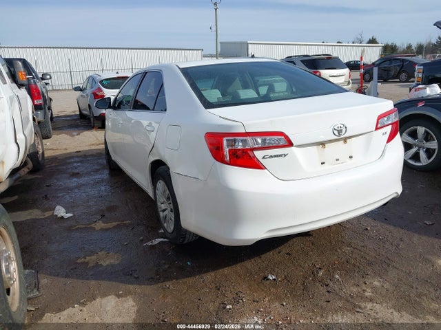 TOYOTA CAMRY - 3
