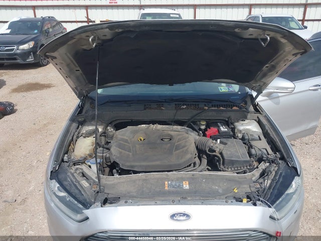 FORD FUSION SE - 10