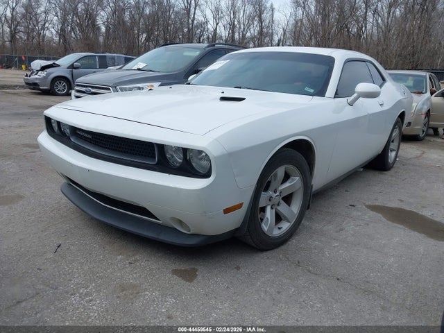 DODGE CHALLENGER SXT PLUS - 2